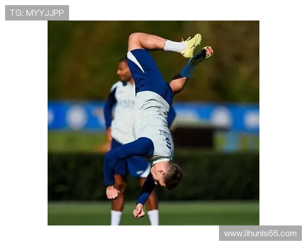 红黑军团主场激战蓝衣军那不勒斯巅峰对决激情再燃