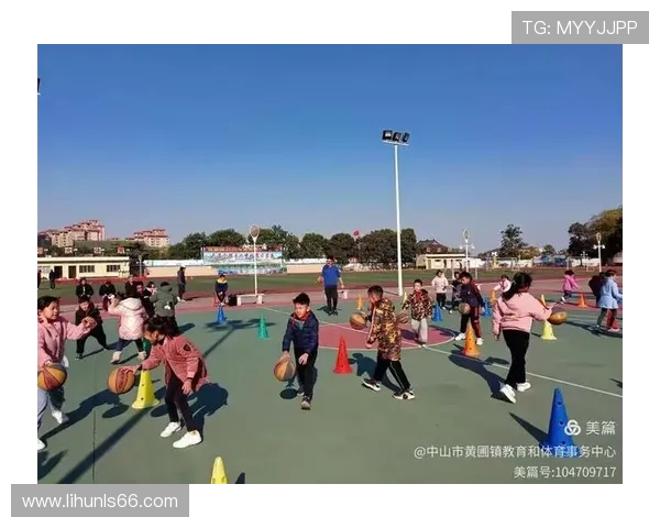 聚焦顶尖篮球运动员成长轨迹与赛场风采全景深度权威解析专题研究