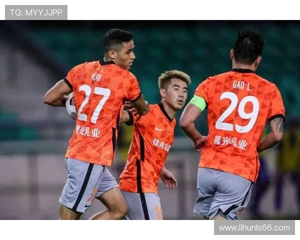 深圳新鹏城力克梅州客家 精彩对决激烈角逐展现球队实力