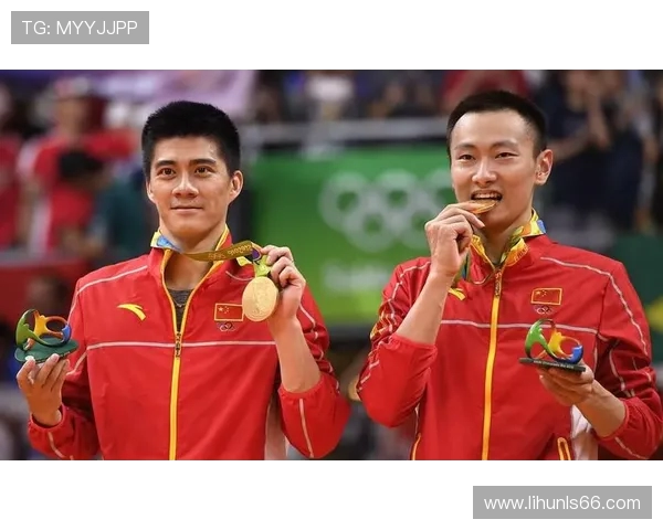 成都羽毛球队与南京羽毛球队赛后复盘分析团队配合与战术执行的关键要素