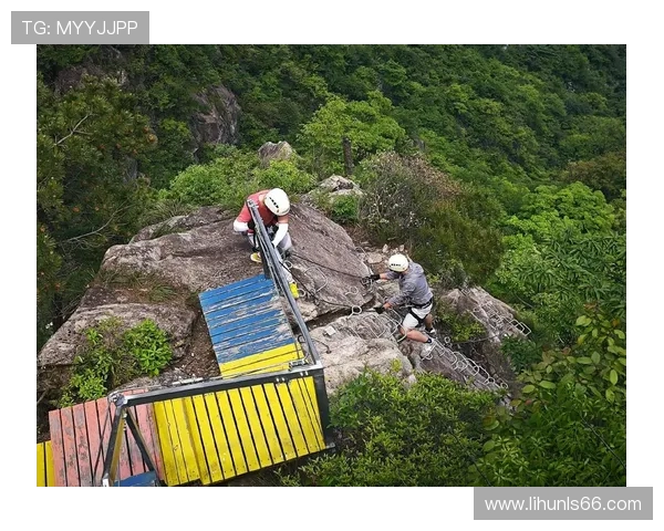 杭州攀岩队团队协作的成功秘诀与攀登精神探讨 杭州攀岩队团队协作的成功秘诀与攀登精神探讨