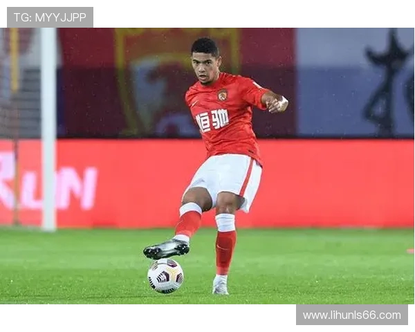 深圳足球队技术表现深度分析与数据解读探讨 深圳足球队技术表现深度分析与数据解读探讨