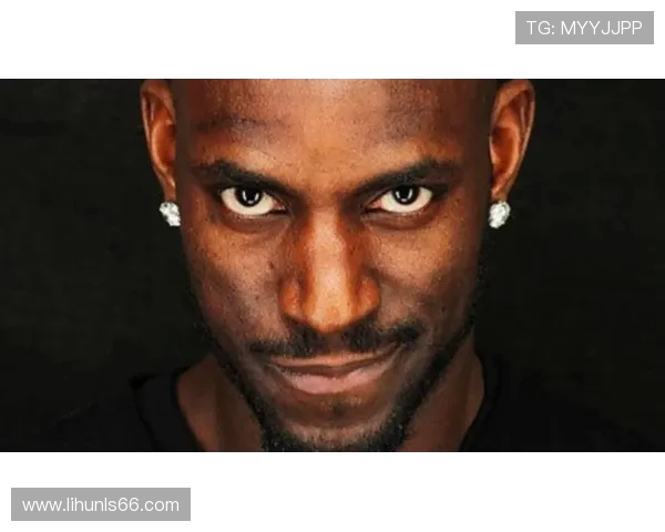 凯文加内特的传奇生涯与无畏精神塑造篮球时代风云 凯文加内特的传奇生涯与无畏精神塑造篮球时代风云