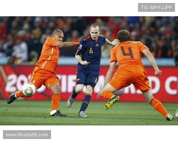2014年世界杯经典对决荷兰与西班牙高清视频回顾与精彩瞬间分析